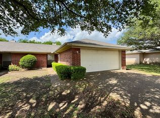 968 Parkview Cir, Hewitt, TX 76643