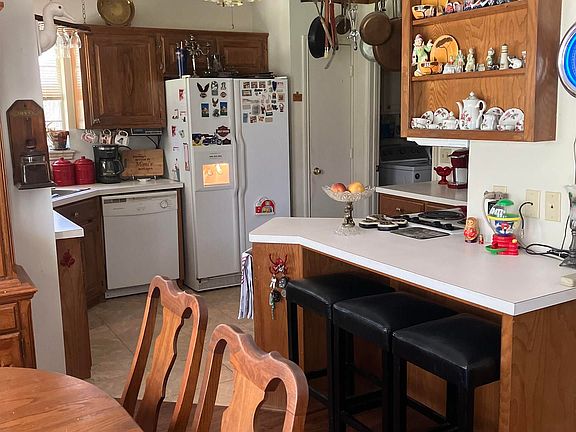 5th image of 203 Lakeway Dr