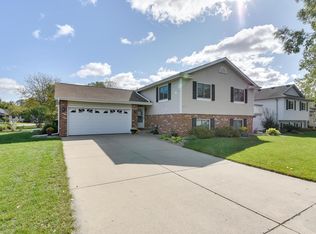 512 Southing Grange, Cottage Grove, WI 53527