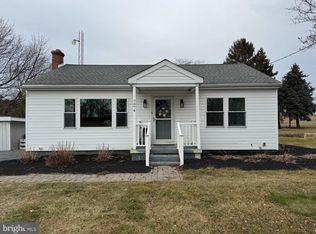 7974 Tomstown Rd, Waynesboro, PA 17268