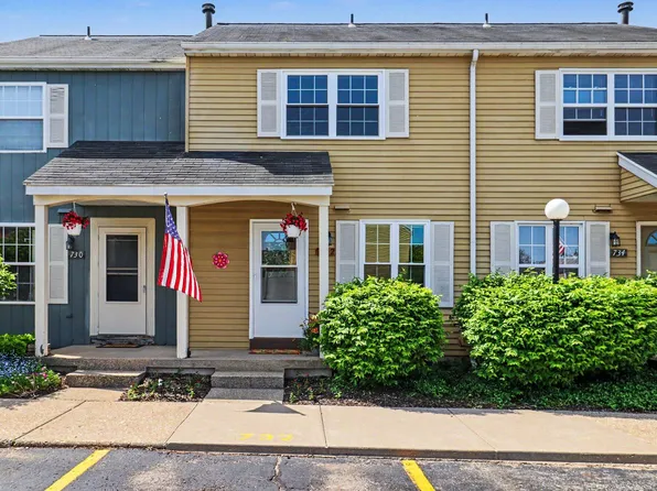 732 Pinckney Ct NW, Comstock Park, MI 49321
