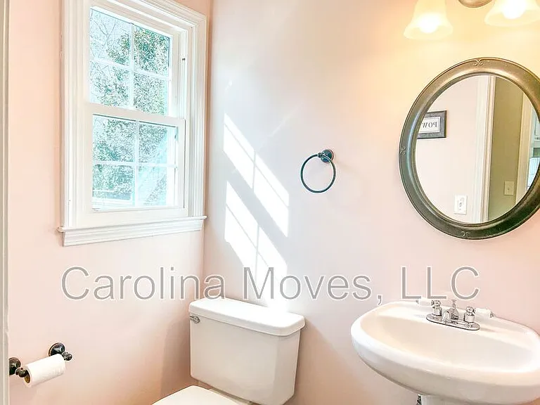 206 Manassas Dr — Photo 10