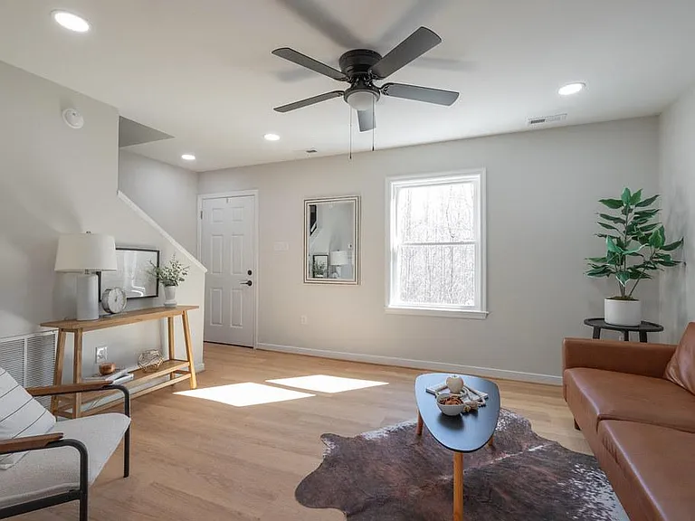 2247 Mountain View Rd — Photo 7