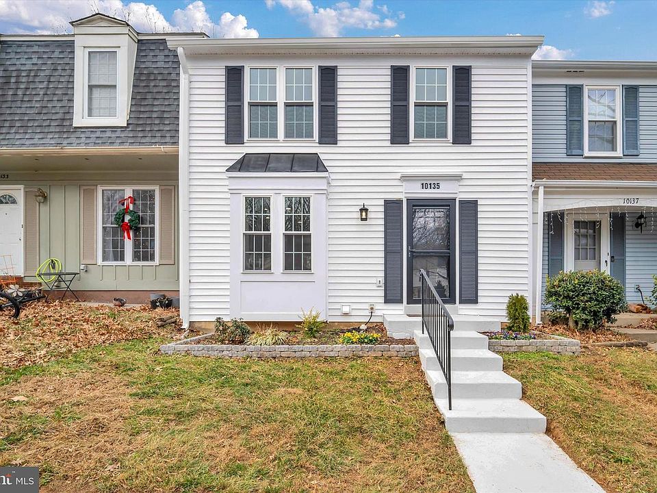 1st image of 10135 Sassafras Woods Ct