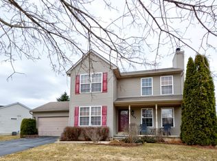 1047 Town Trl, Pinckney, MI