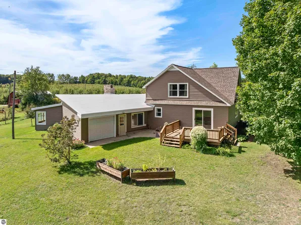 4443 Potter Rd, Bear Lake, MI 49614