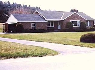 5746 York Rd, Spring Grove, PA 17362