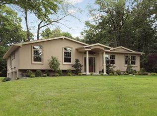 105 Strawtown Rd, New City, NY 10956