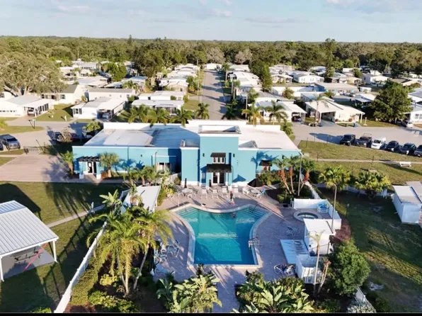 4138 Copenhagen St, Sarasota, FL 34234