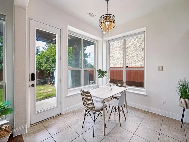1191 Polo Heights Dr — Photo 16