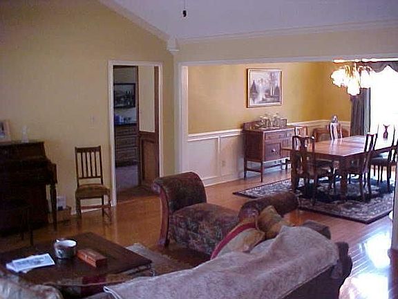 5th image of 6706 N Hills Dr