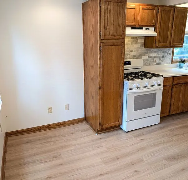 3603 Abbott Rd — Photo 5