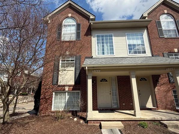 3166 Promenade Cir, Ann Arbor, MI 48108