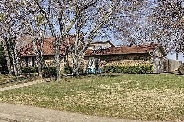 1st image of 222 Martin Luther Cir