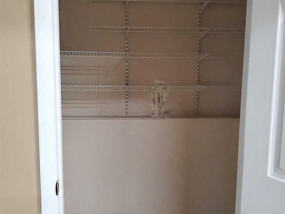 4th image of 42 Saratoga Ave #2