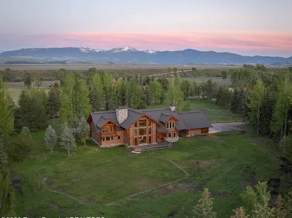 10285 N Fern Ln, Moose, WY 83001