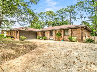 170 Elliott Rd, Mary Esther, FL 32569