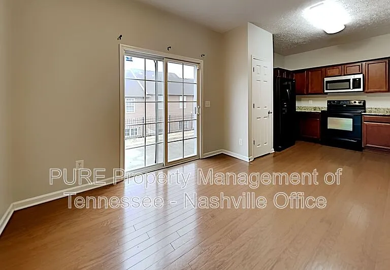 1221 Bainbridge Dr — Photo 6