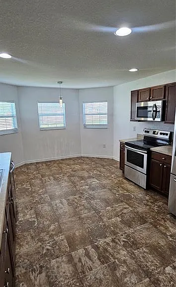 240 Solis Dr — Photo 9