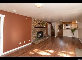 1382 E Stanley Dr, Sandy, UT 84093