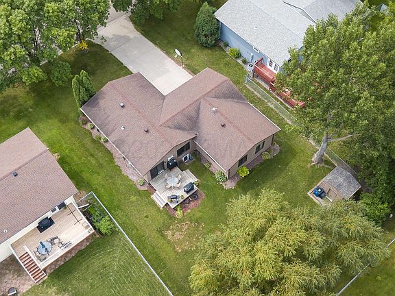 4th image of 2928 Hanover Ave S
