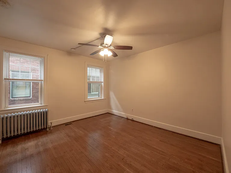 524 Saint James Pl #526 — Photo 9