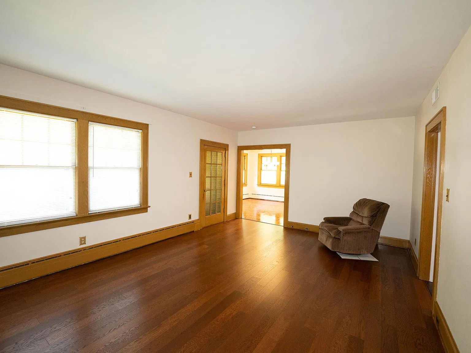 2 bed, 1200 sqft, $2,900 — Photo 2