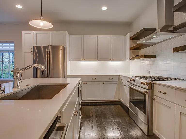 602 Finley Ct — Photo 14