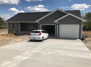 77 Barker Spur Rd, Lily, KY 40740