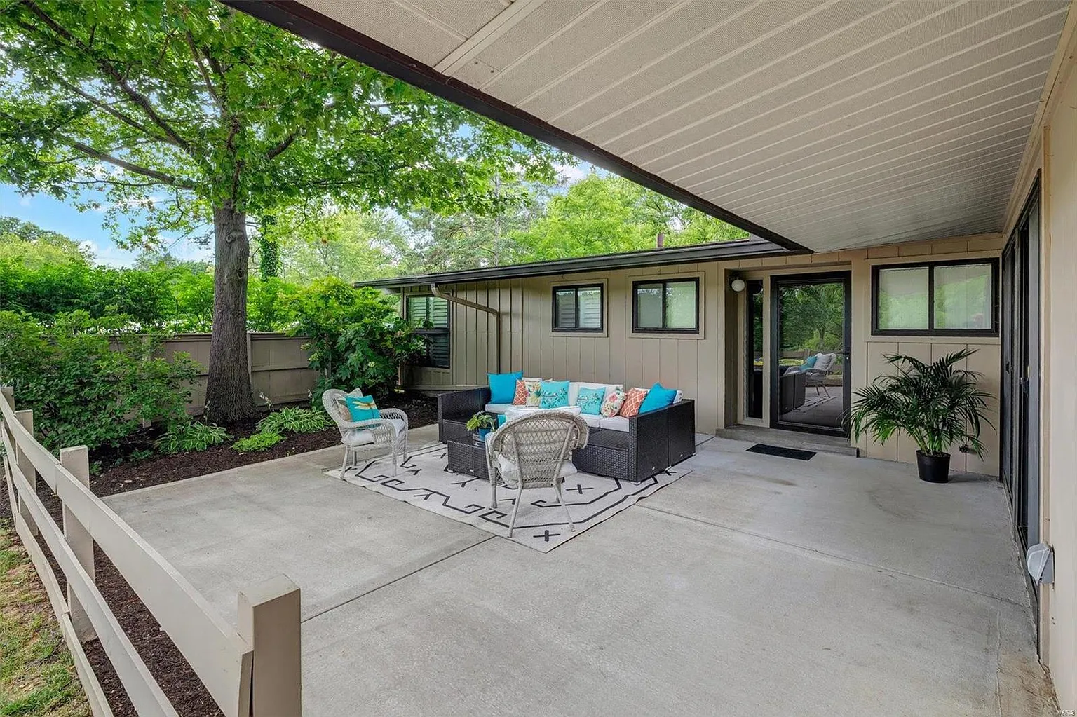 253 Horseshoe Dr photo 1