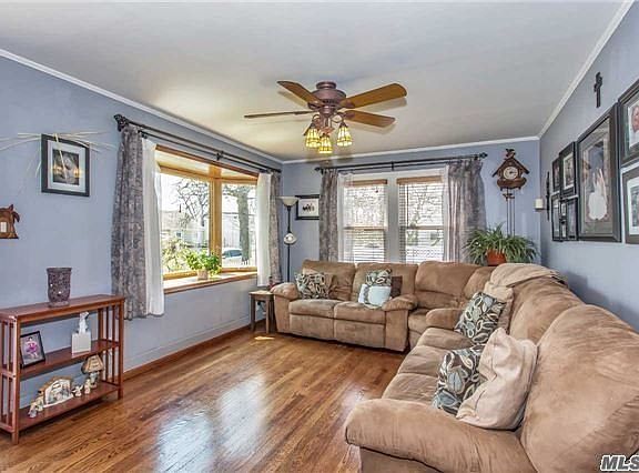 2nd image of 75 Kensington Ct