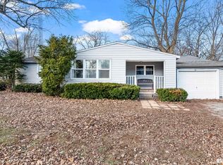 107 3rd St, Pawnee, IL 62558