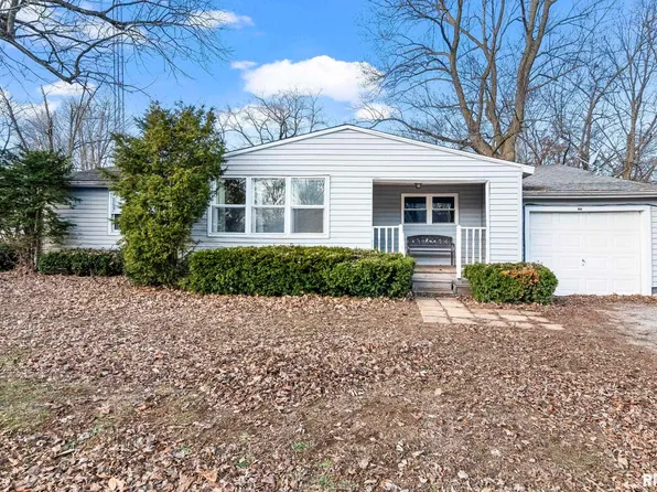 107 3rd St, Pawnee, IL 62558