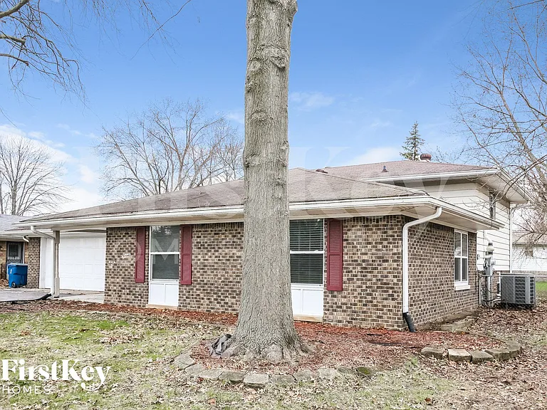 9570 Gemini Dr — Photo 2