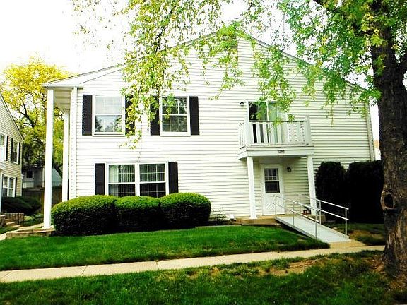 3rd image of 1279 Prairie Ave Unit B