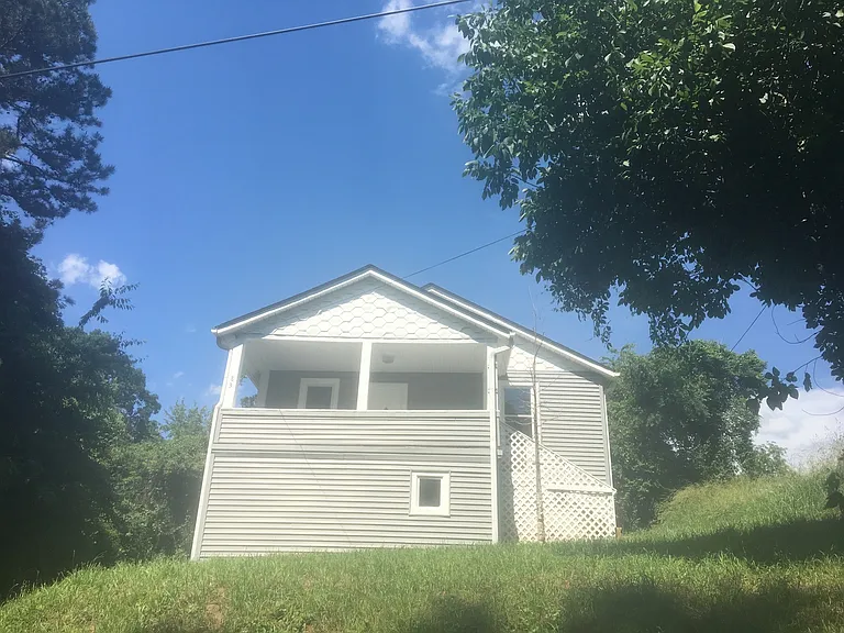 83 East St — Photo 1