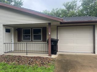 13 Carraway Ct, Bloomington, IL 61704