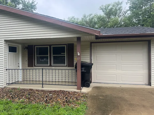 13 Carraway Ct, Bloomington, IL 61704