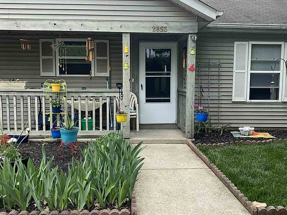 2nd image of 2851 Plaza Ln