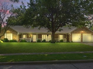 2205 Cardinal Rd, Ponca City, OK 74604