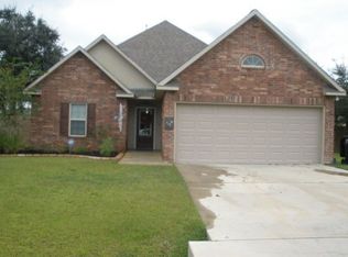 20120 Brenham Dr, Ponchatoula, LA 70454
