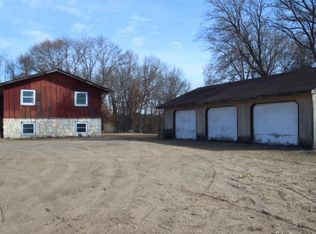 3874 Olsons Rd NW, Cambridge, MN 55008