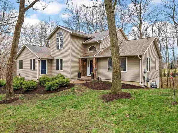 2999 Walnut Ridge Ln NE, Iowa City, IA 52240