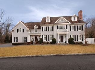 293 Weed St, New Canaan, CT 06840