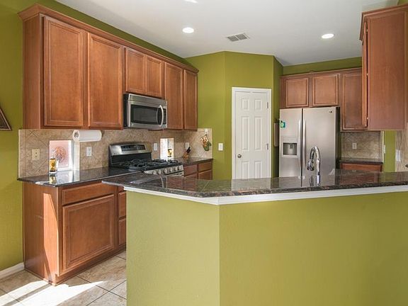 4th image of 2720 Meadow Lake Dr