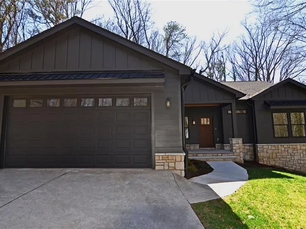 2078 Lyle Ave, College Park, GA 30337