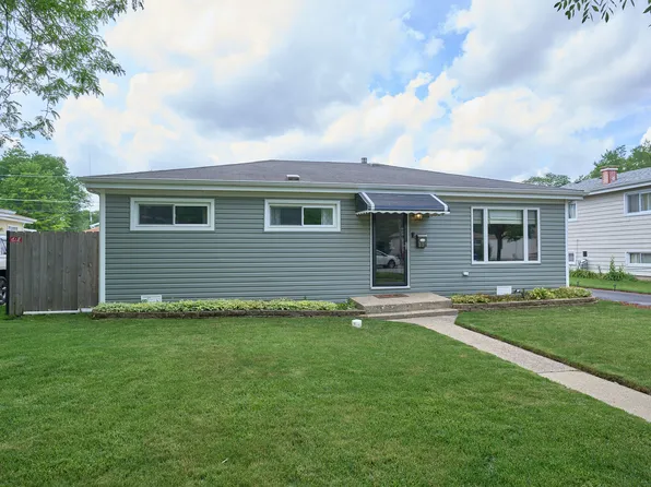 530 N 3rd Ave, Villa Park, IL 60181