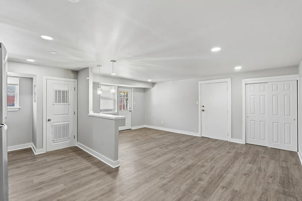 Building Photo - Courtyards at Bensalem
