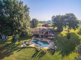 2585 Quincy Rd NE, Solon, IA 52333