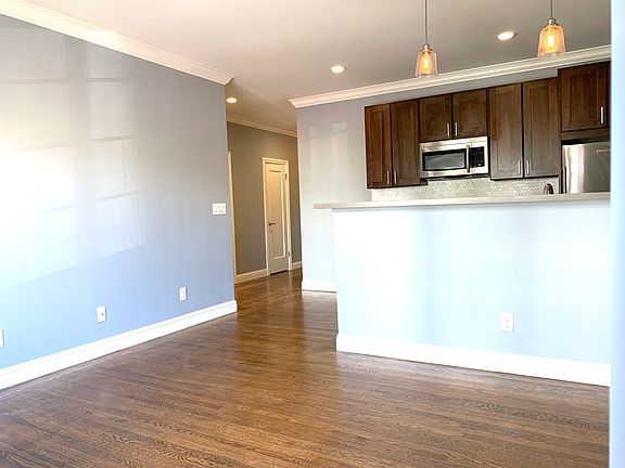 4th image of 3535 Fillmore St APT 103